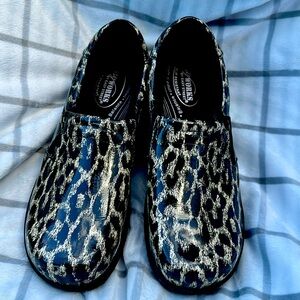 Easy works by easy street slip resistant